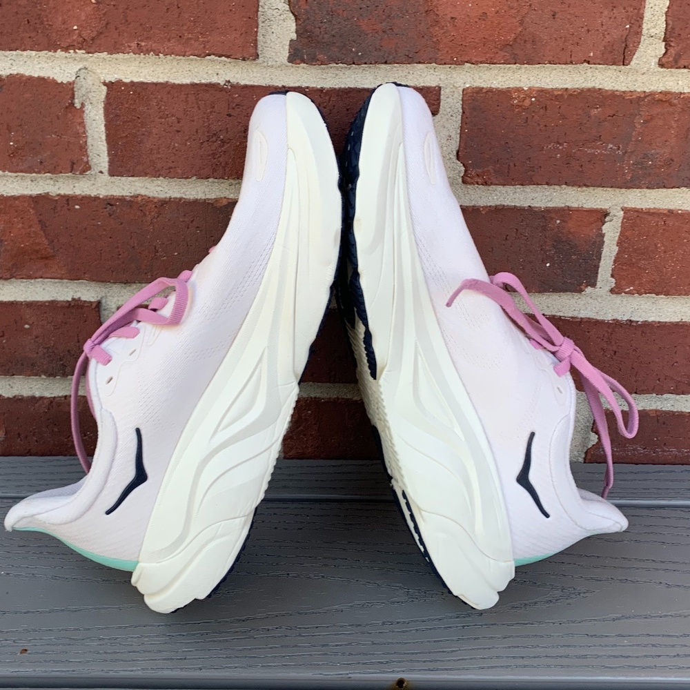 Hoka Arahi 8 Sneakers - Picture 7 of 14